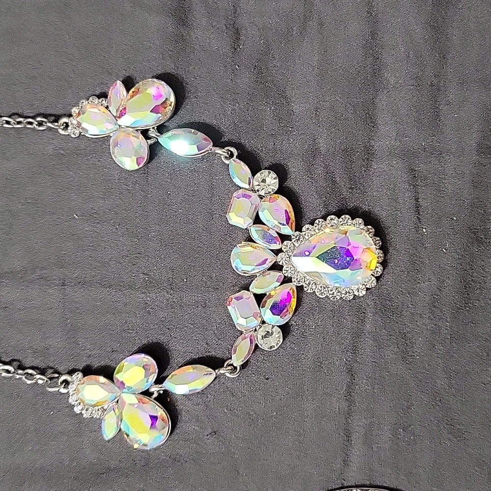 2 sets of Paparazzi necklaces with matching earrings - Picture 5 of 5